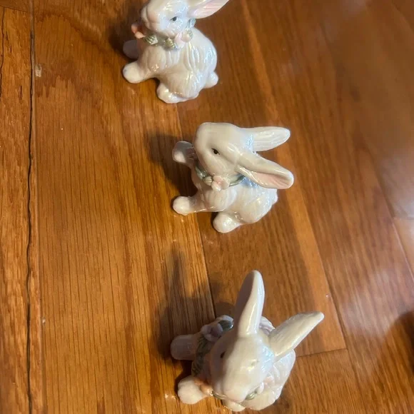 Bundle of 6 Easter decorations. NWT plush bunny rabbit. Avon egg tin. 5 ceramics - Picture 2 of 11